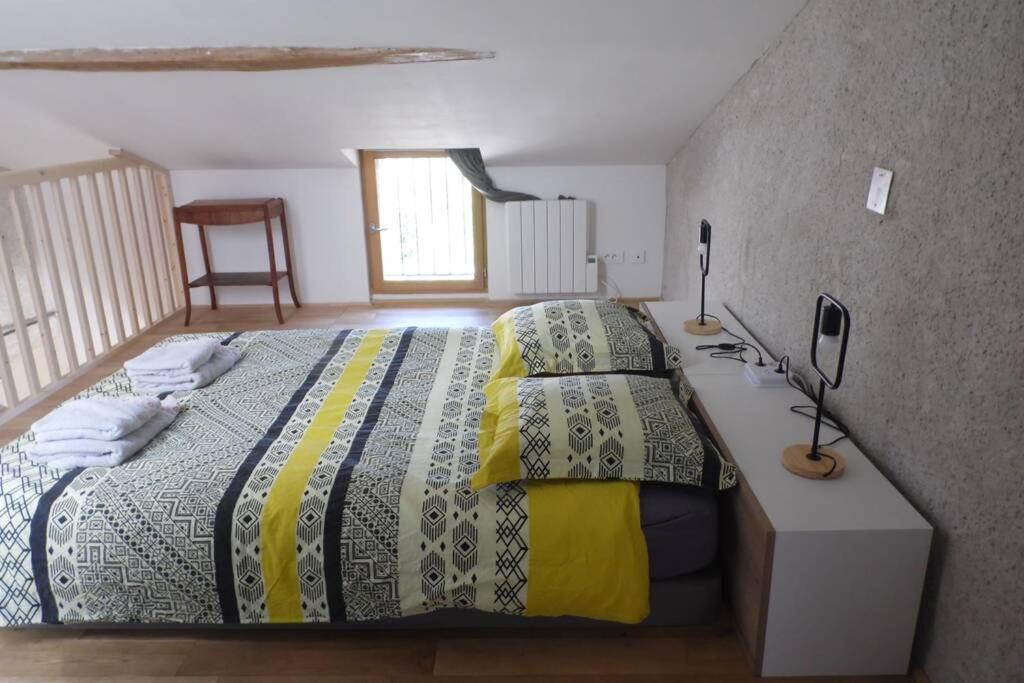 Maisonnette Climatisee Avec Parking Prive Doue-en-Anjou Exterior photo