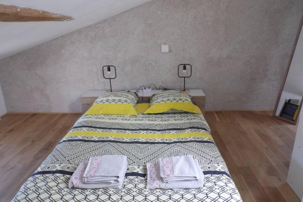 Maisonnette Climatisee Avec Parking Prive Doue-en-Anjou Exterior photo