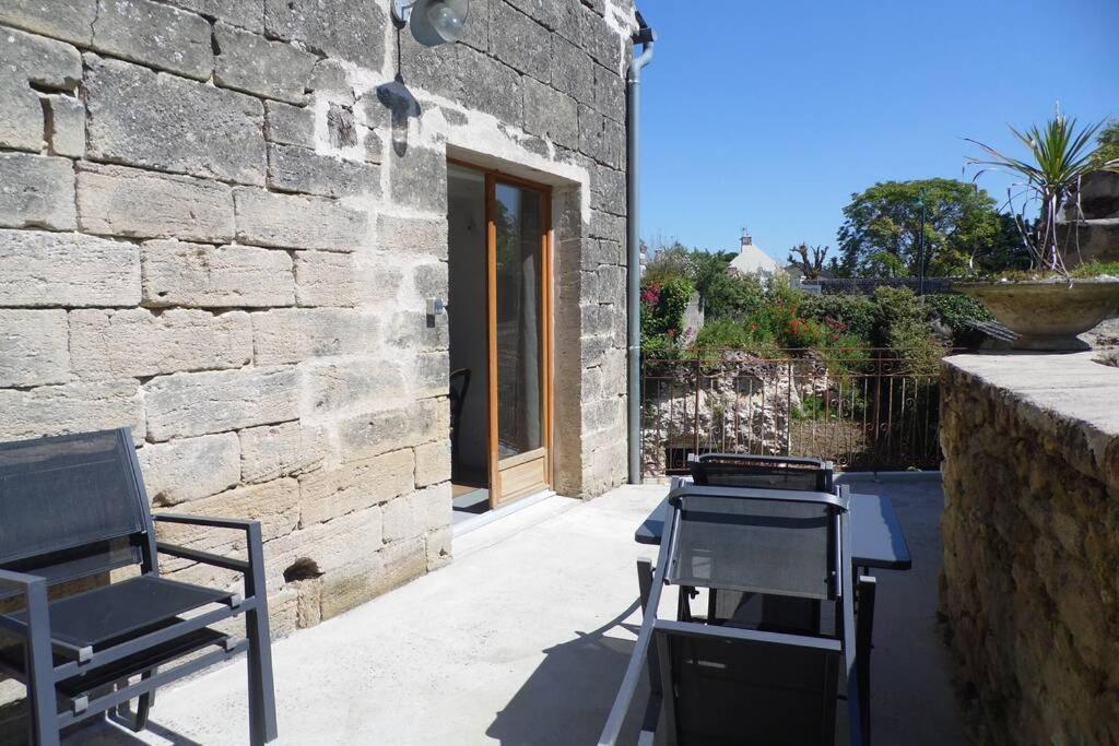 Maisonnette Climatisee Avec Parking Prive Doue-en-Anjou Exterior photo