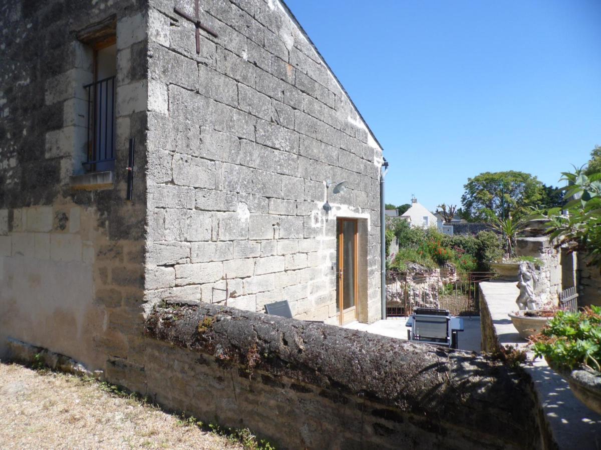 Maisonnette Climatisee Avec Parking Prive Doue-en-Anjou Exterior photo