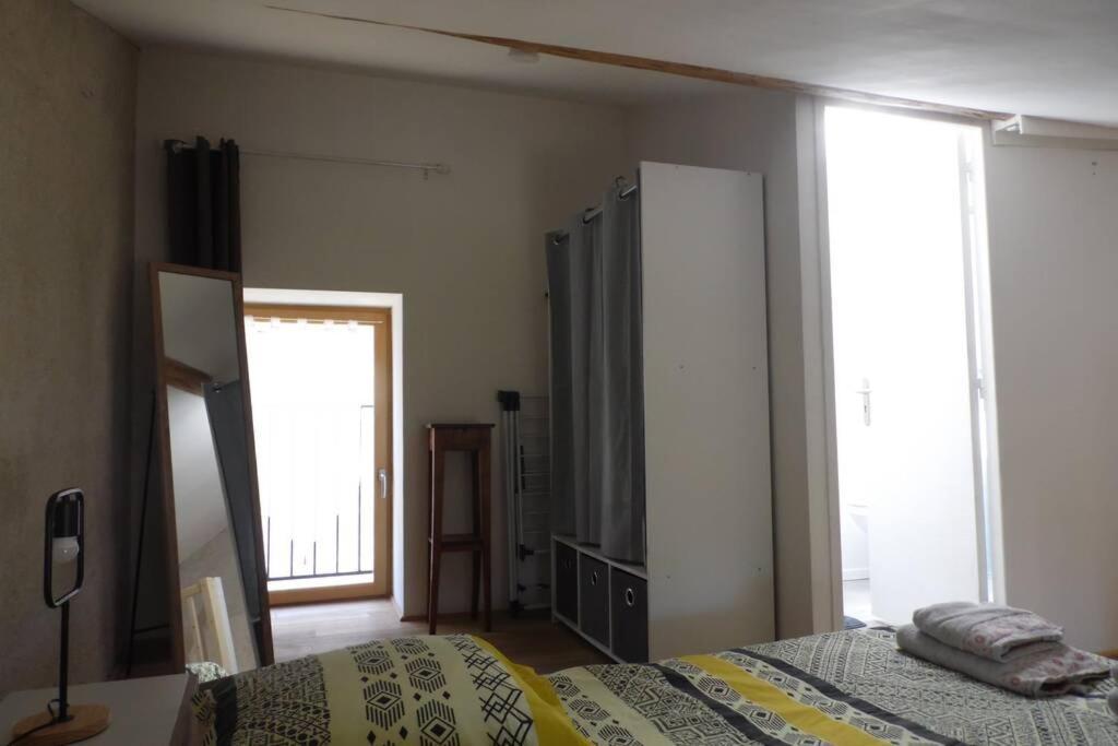 Maisonnette Climatisee Avec Parking Prive Doue-en-Anjou Exterior photo